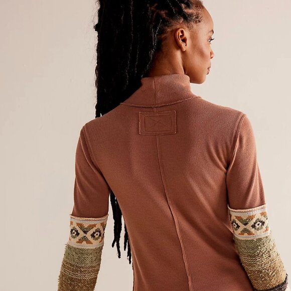 We The Free All Too Well Cuff Turtleneck Top in Raw Umber Combo XS NWT - Picture 5 of 12